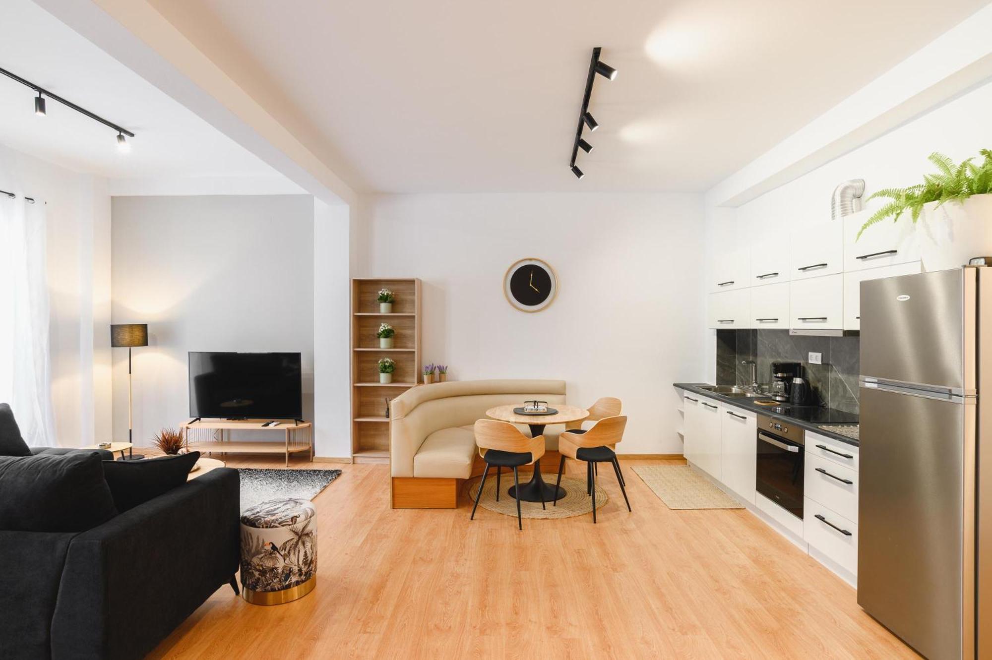 Rhodes City Mandraki City Center Apartments מראה חיצוני תמונה